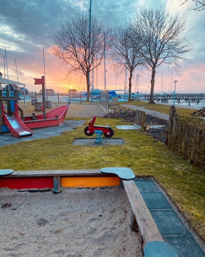 De Vier Winden Villa Hindeloopen Bagian luar foto